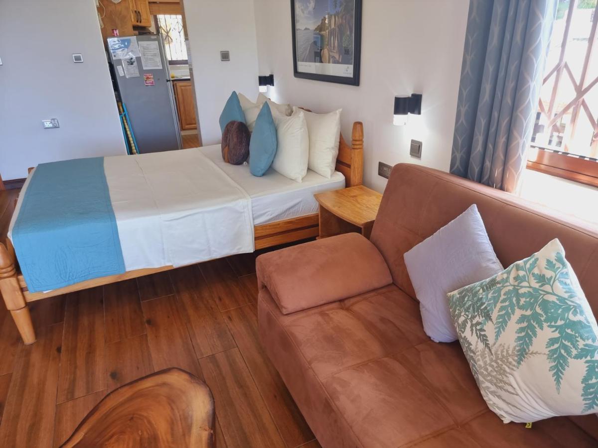Drake Seaside Studio Apartments Bel Ombre Eksteriør bilde