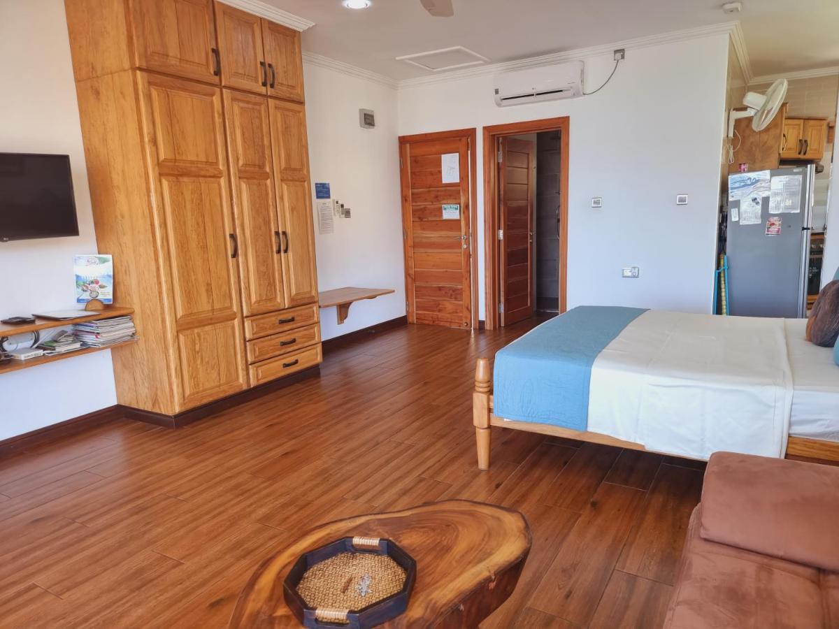 Drake Seaside Studio Apartments Bel Ombre Eksteriør bilde